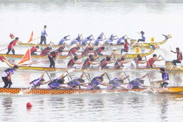 广禾配资 百舸竞渡恰少年 第13届中国大学生龙舟锦标赛在湖南汨罗举办